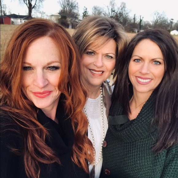 Meet your Posher, Michelle - Picture 2 of 4